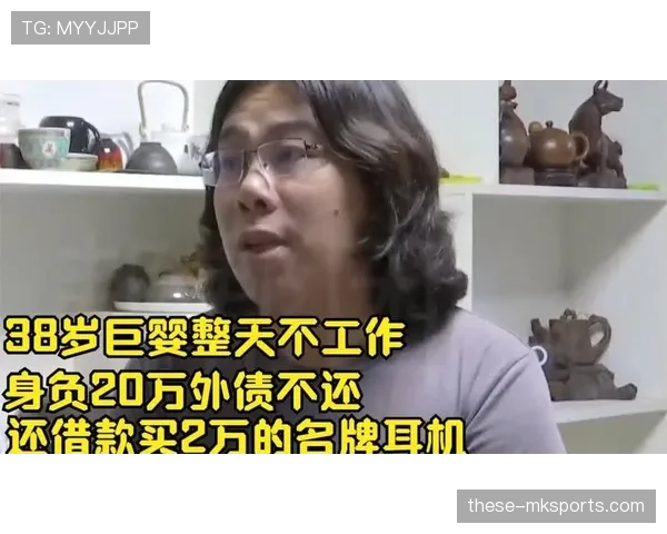 汪周雨满头汗拎着名牌包，路人表情比他还精彩