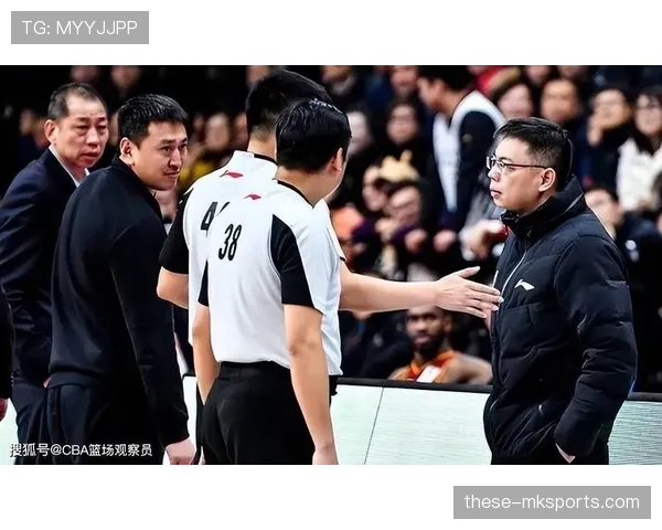裁判手势与判罚信号:关键动作与裁定标准 裁判手势与判罚信号:关键动作与裁定标准